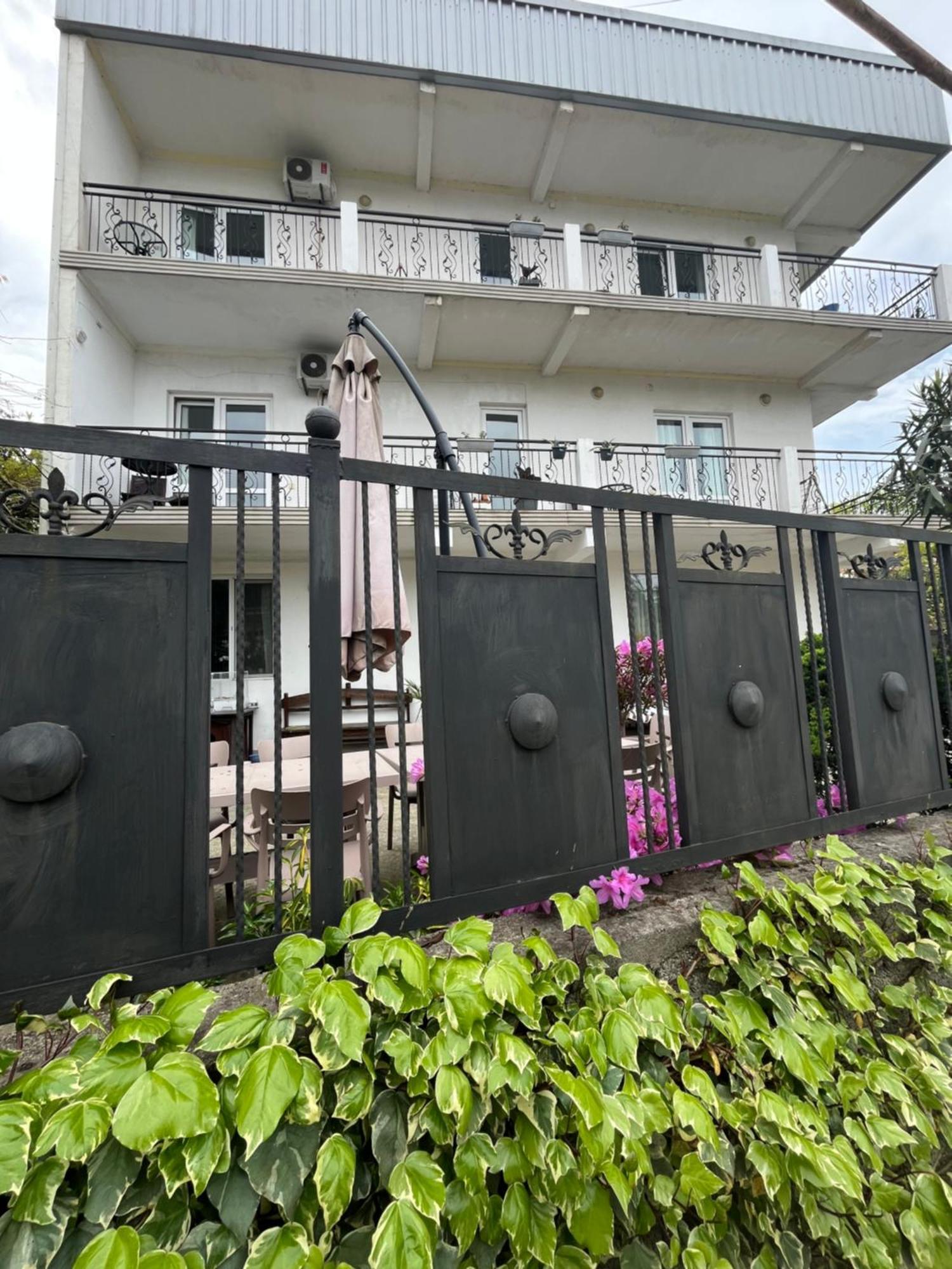 Guest House Junona Makhinjauri Exterior foto